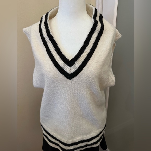 Oak + Fort Sweater vest - Picture 3 of 8